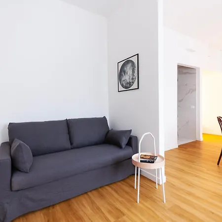 Youhosty - Porta Romana 51 *